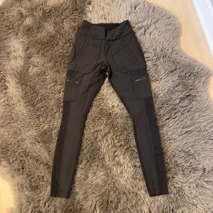 Athleta Highline Hybrid Cargo Tights (Gray)